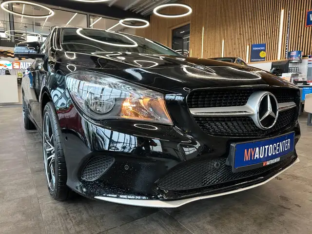 Mercedes-Benz Cla view 3