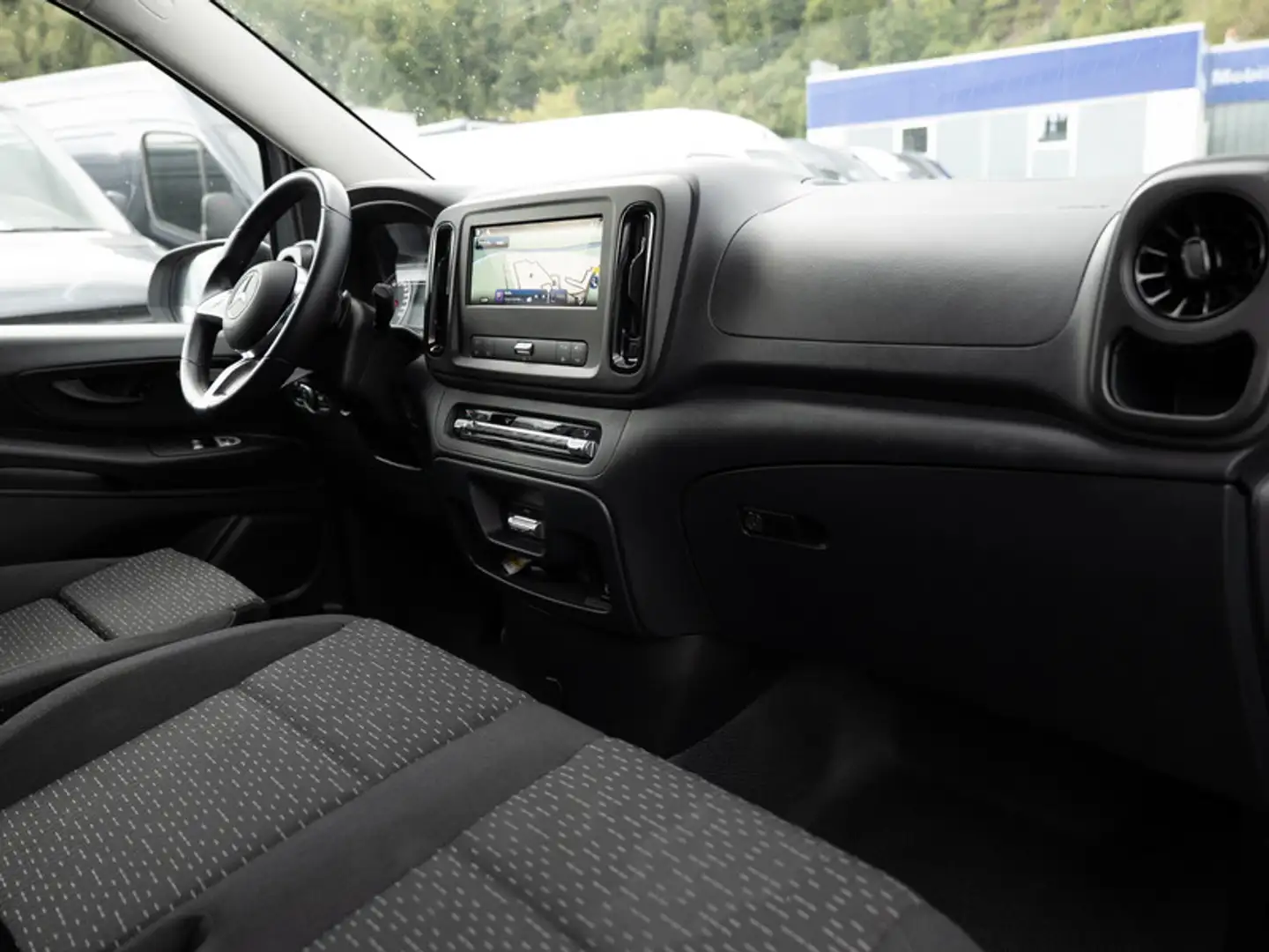 Mercedes-Benz Vito 119 Tourer/PRO/Navi/MBUX/Totw/SHZ/Temp Silber - 2