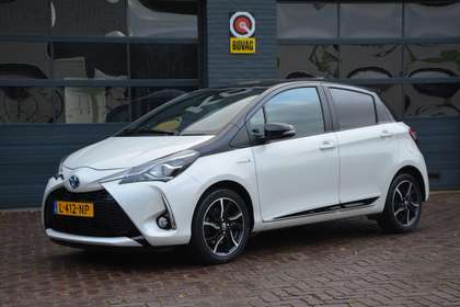 Toyota Yaris 1.5 Hybrid Premium Bi-Tone