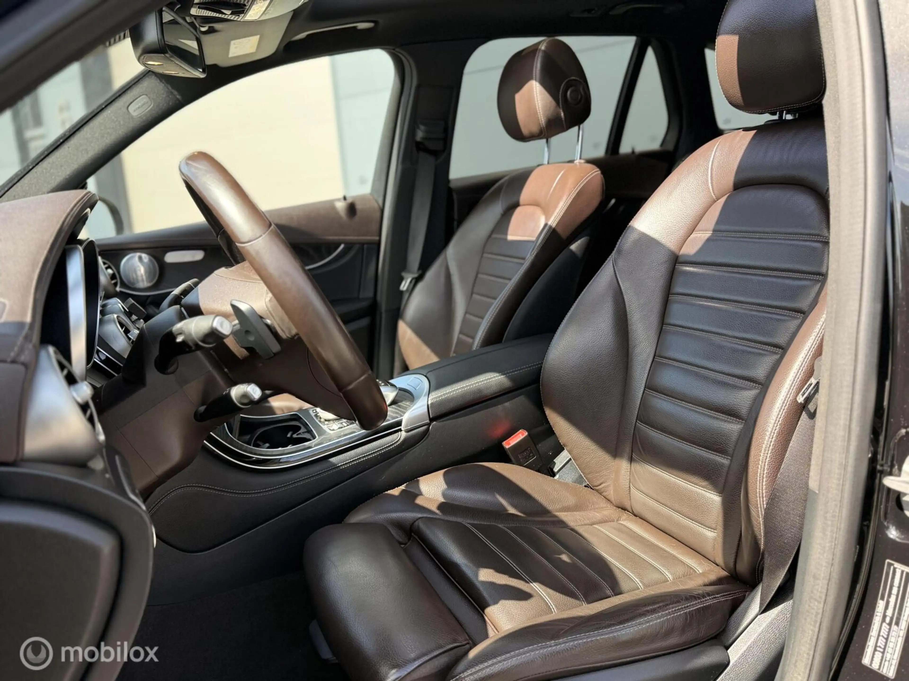 Mercedes-Benz GLC 350 d 4MATIC Premium Plus — photo 16