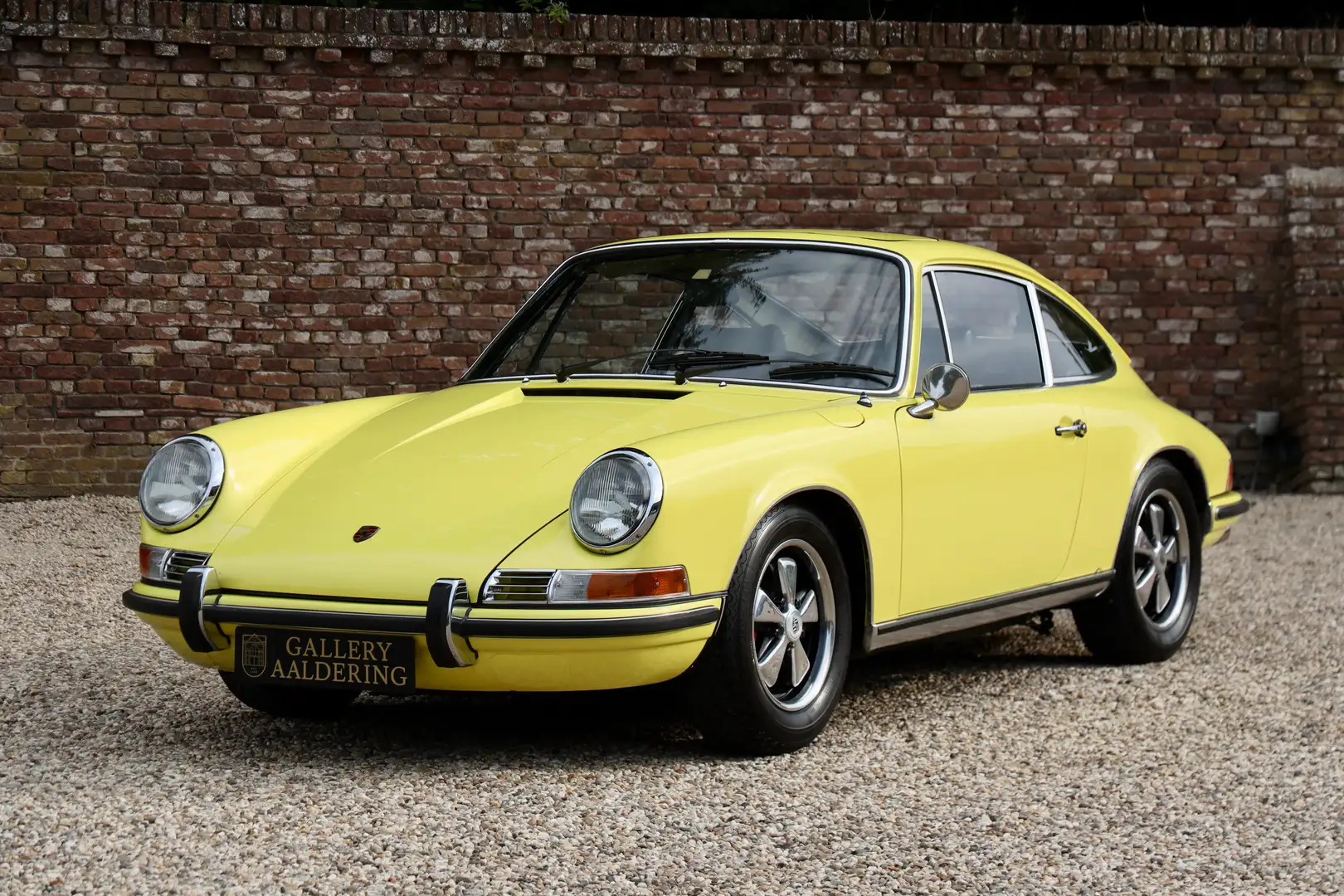 Porsche 911 S Coupe "Matching Numbers" Fantastic color combina Jaune - 1