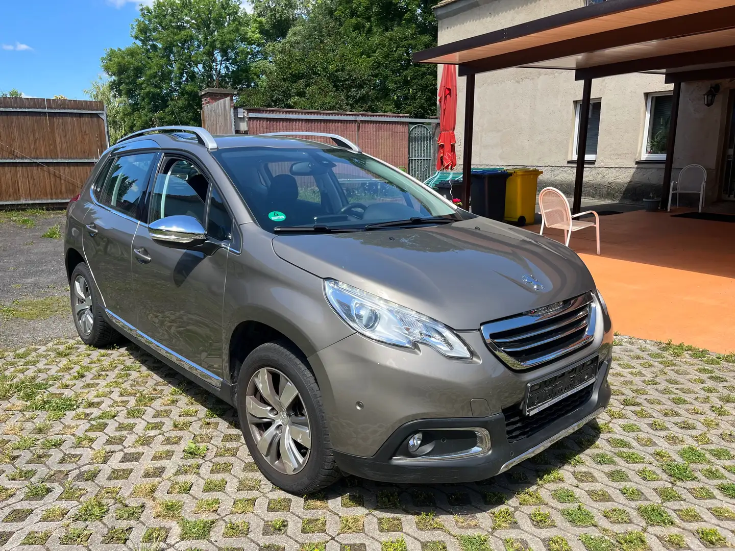 Peugeot 2008 Allure Brun - 2