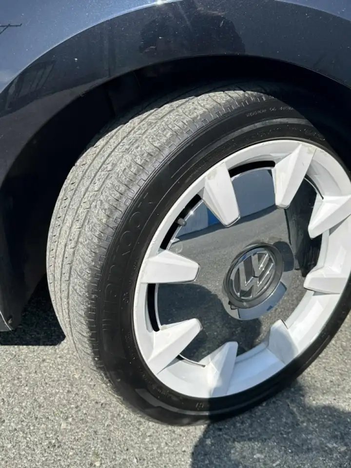 Volkswagen Beetle photo Volkswagen Beetle