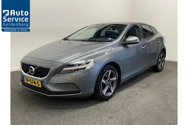 Volvo V40 2.0 123pk Momentum LED koplampen/ Stoel verw./ Nav
