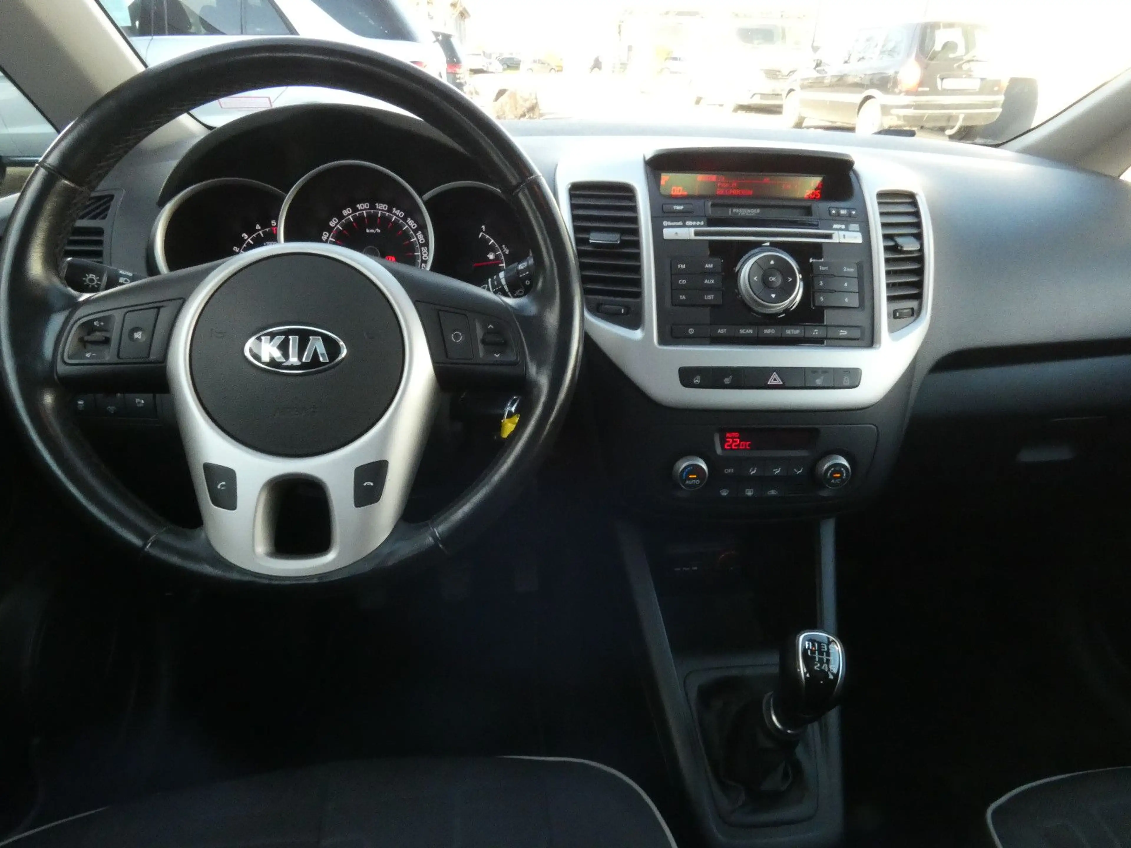 Kia Venga 1.6 CRDi 128 Spirit*Panorama* — photo 9