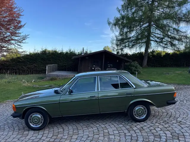 Mercedes-Benz 300 D W123 rostfrei Schalter 3.Hand!