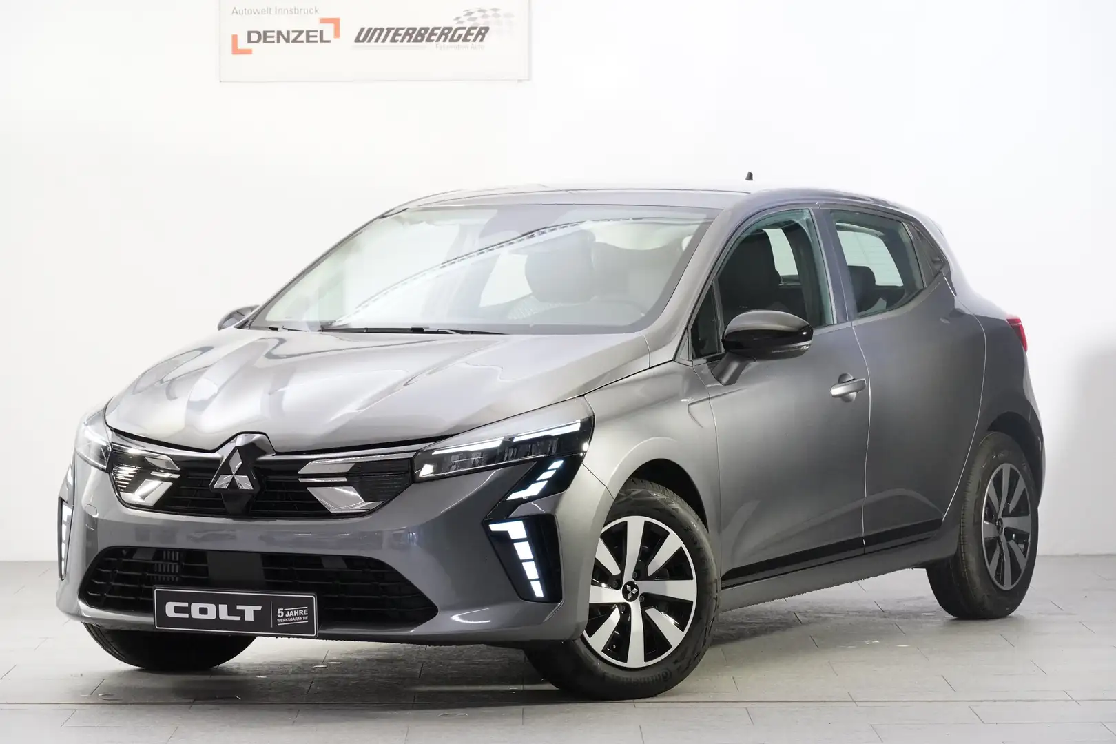 Mitsubishi Colt 1,0 MPI Turbo Invite C EUR 18.440 bei Finanzierung Grau - 1