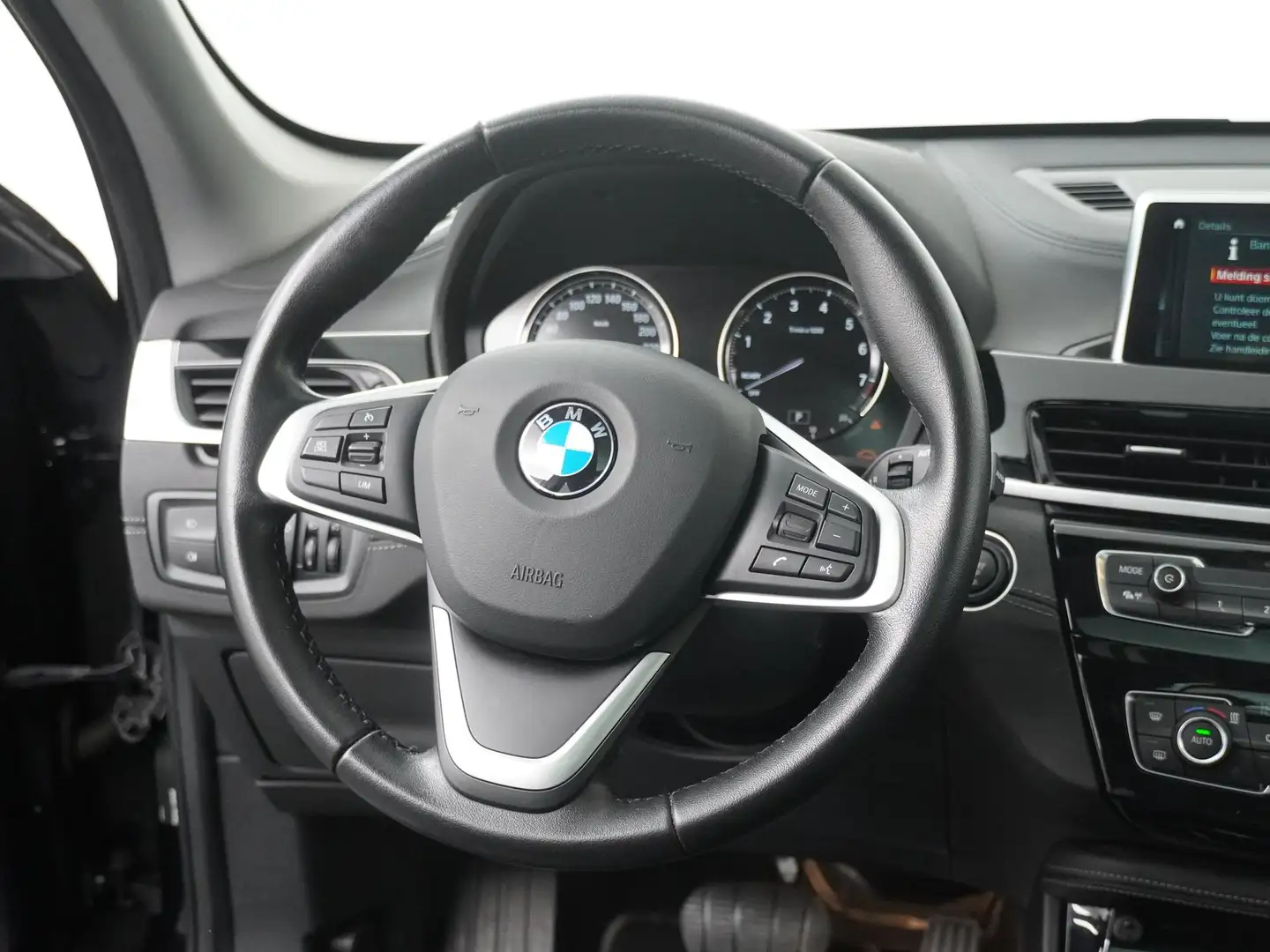 BMW X1 xDrive20i High Executive | Sportline | Glazendak | Noir - 2