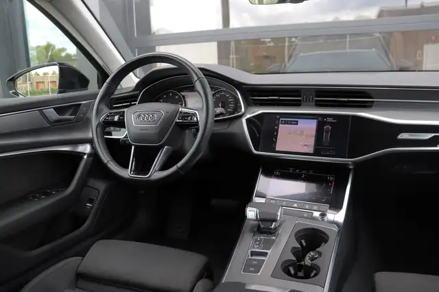 Audi A6 view 7