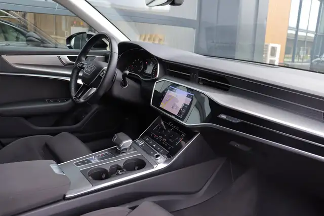 Audi A6 view 30