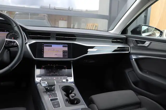 Audi A6 view 8