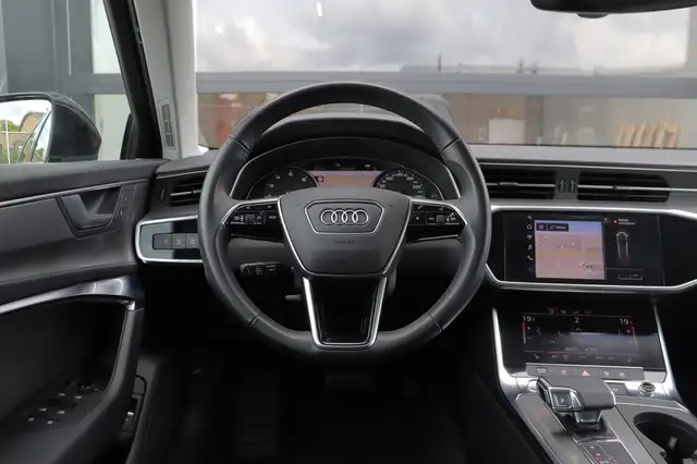 Audi A6 view 3