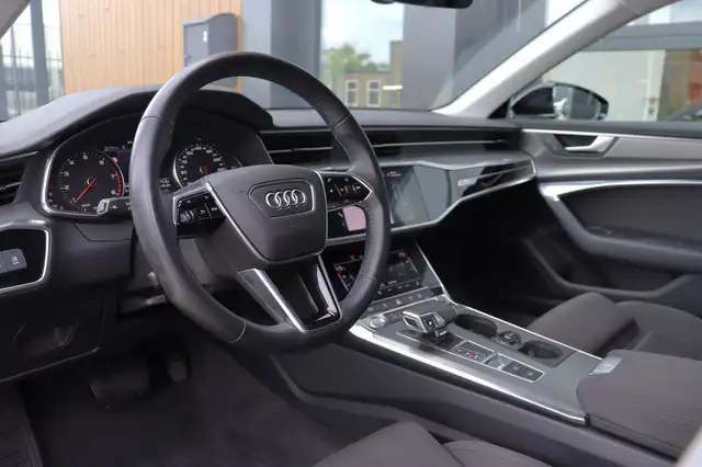 Audi A6 view 24