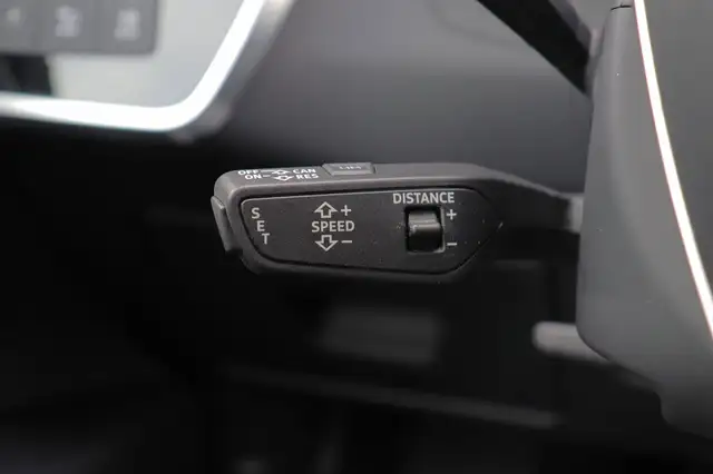 Audi A6 view 14