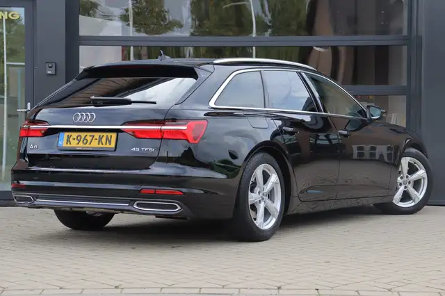 Audi A6 view 16