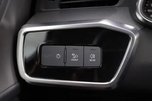 Audi A6 view 26