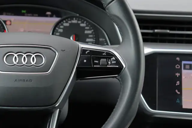 Audi A6 view 12