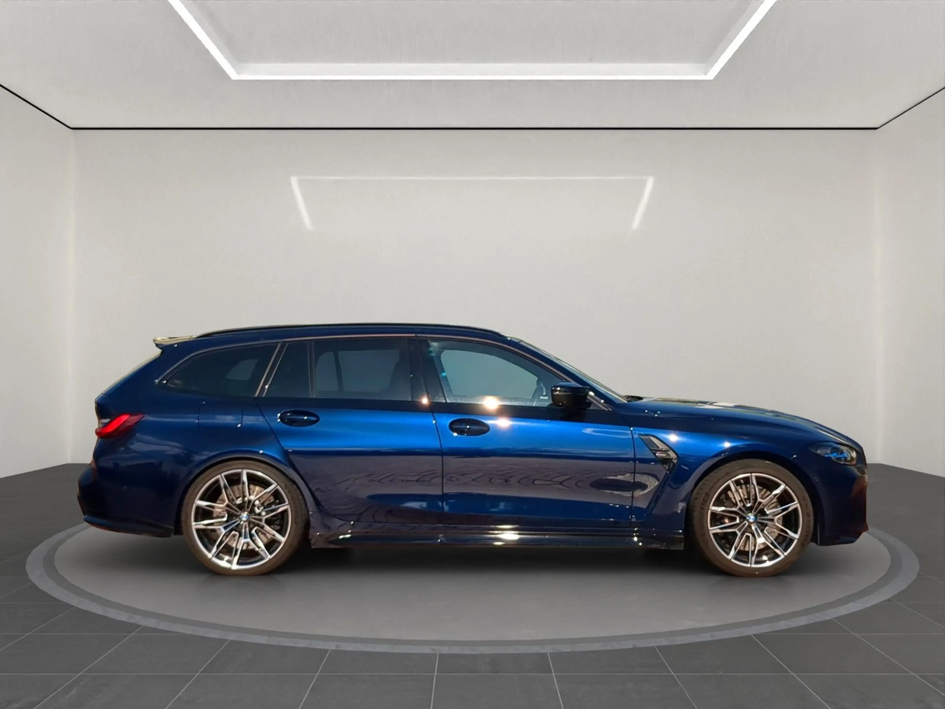BMW M3 Touring xDrive Competition H&K 360° HUD — photo 8