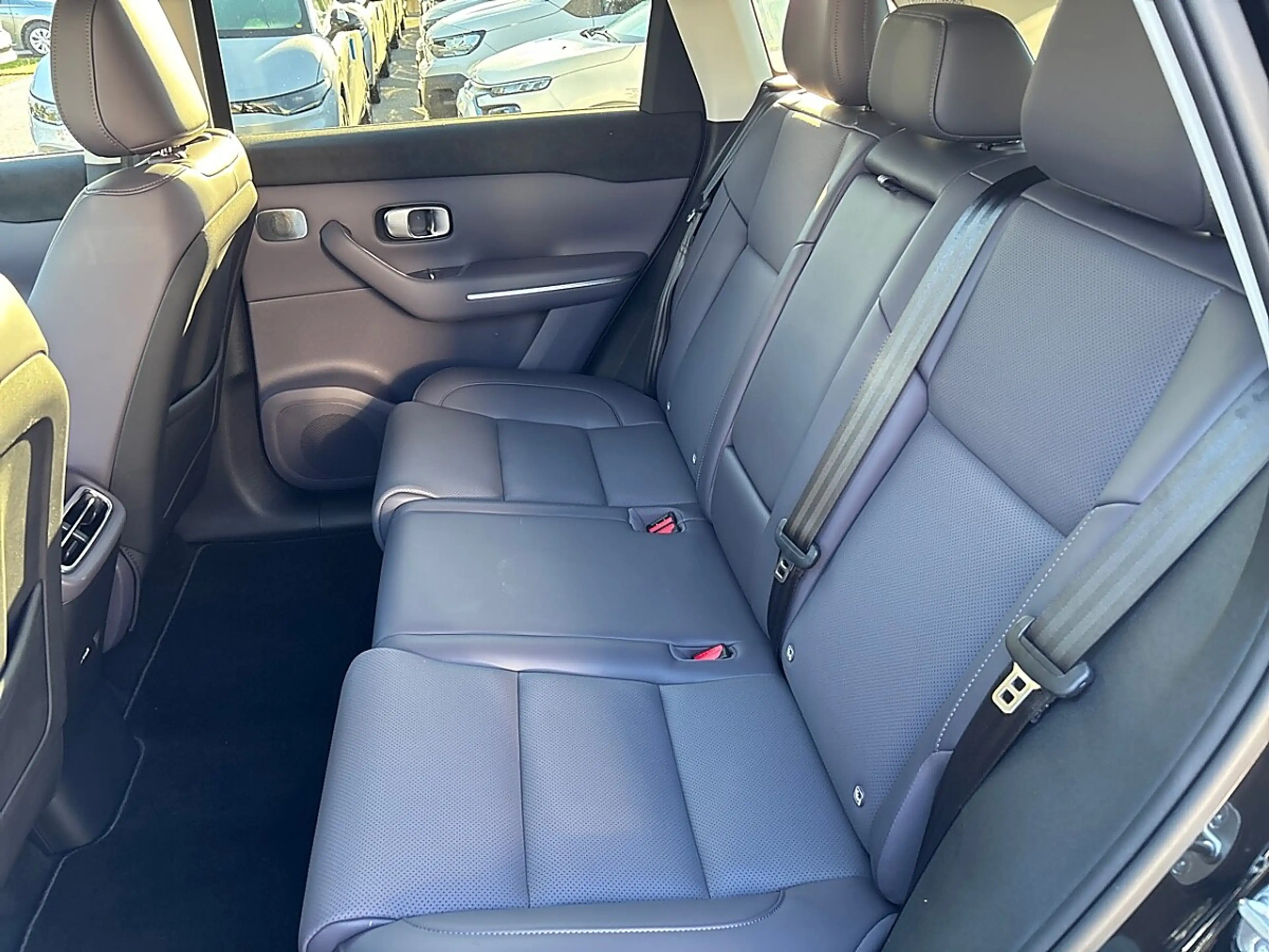 Leapmotor C10 REEV 28,4kWh Design — photo 10