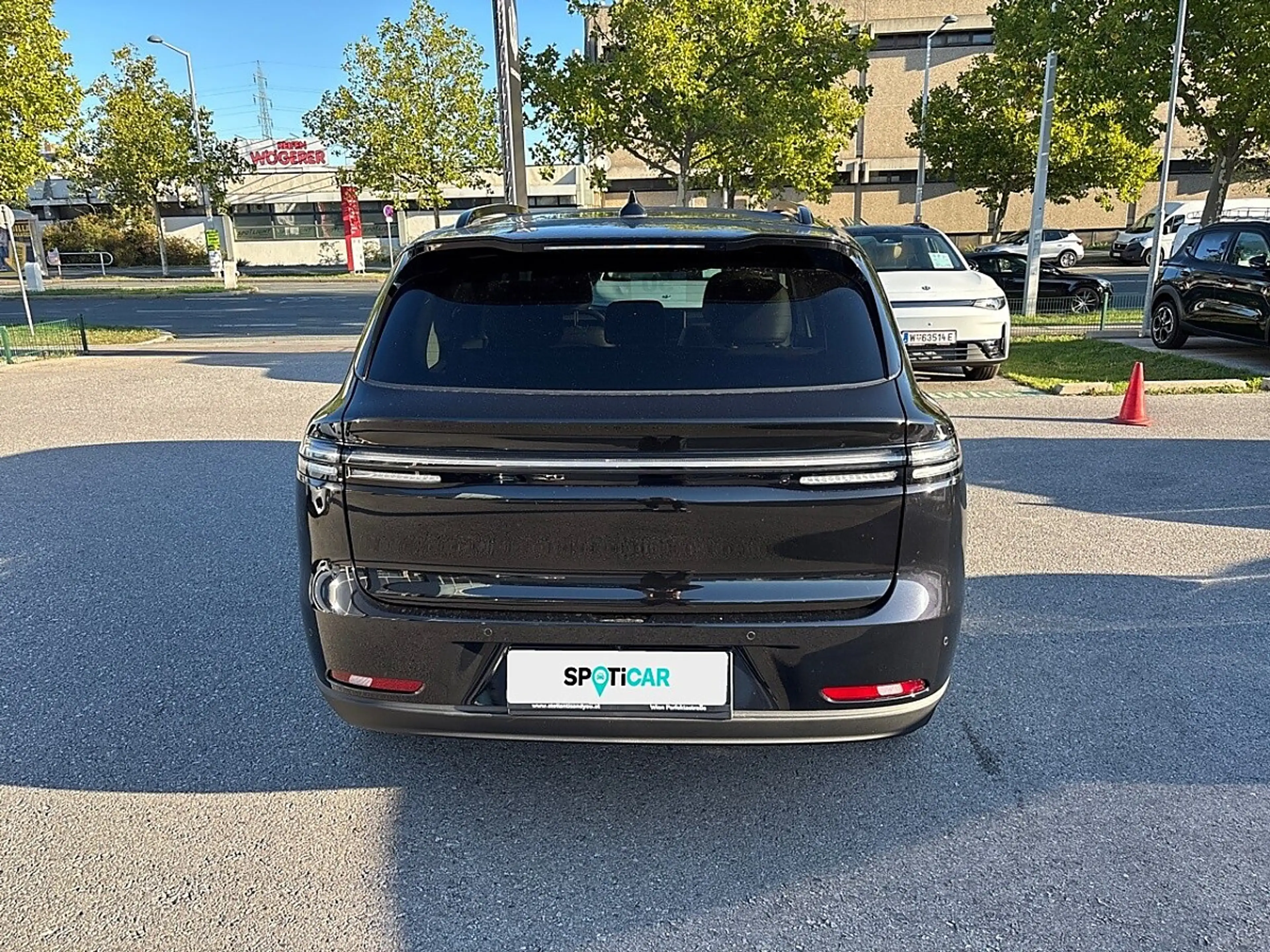Leapmotor C10 REEV 28,4kWh Design — photo 5