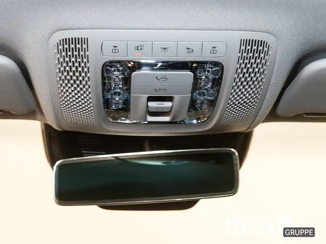 Mercedes-Benz Cla view 11