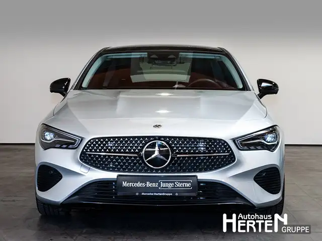 Mercedes-Benz Cla view 2