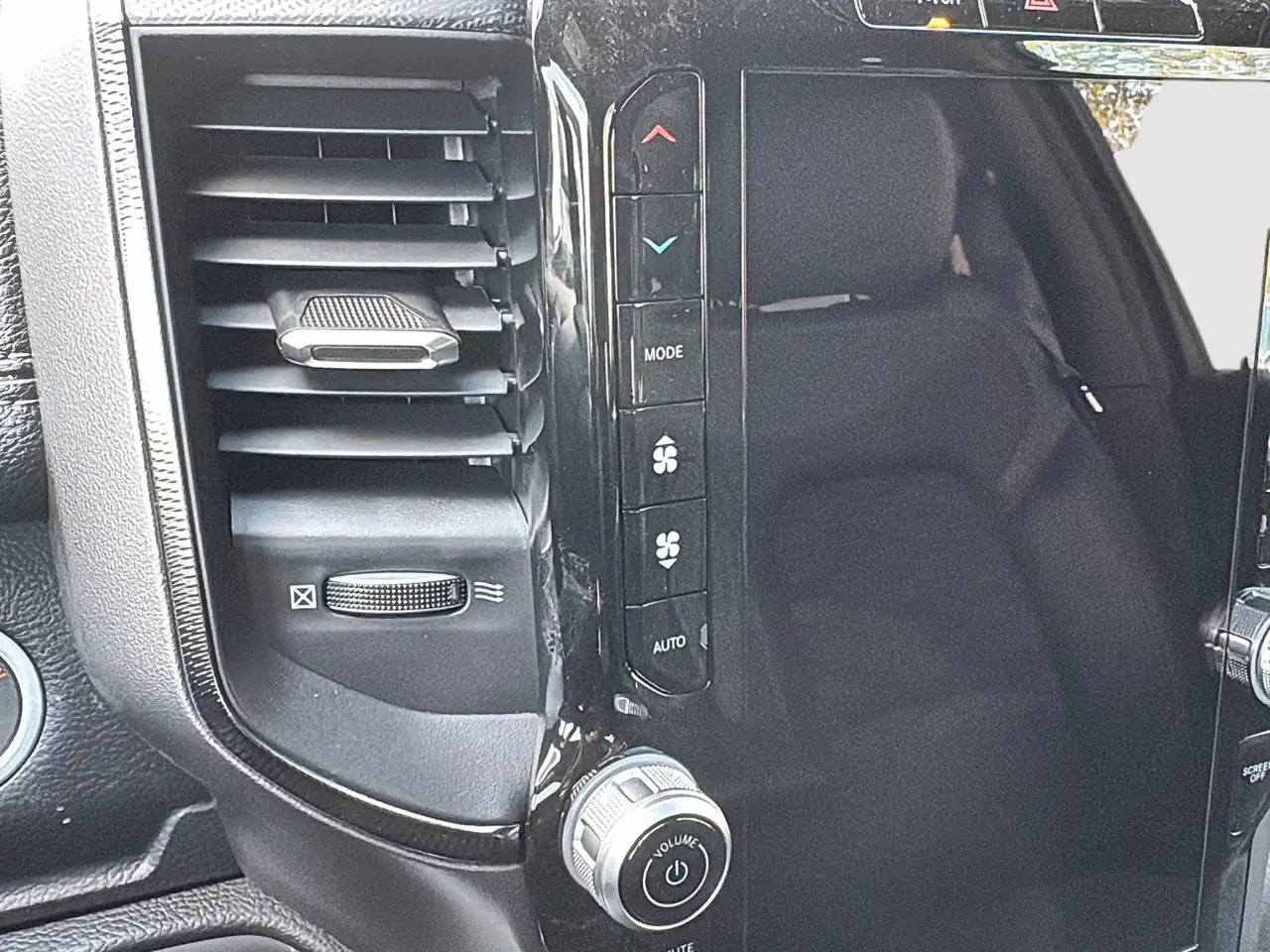 RAM 1500 fotografie RAM 1500