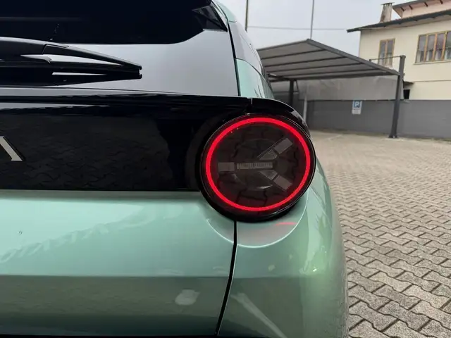 Lancia Ypsilon view 7