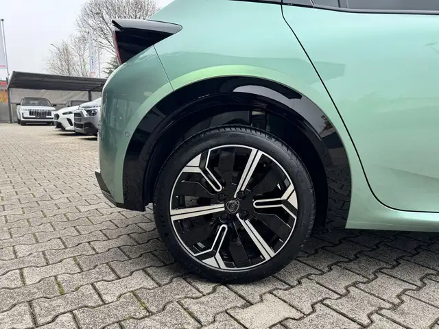Lancia Ypsilon view 9