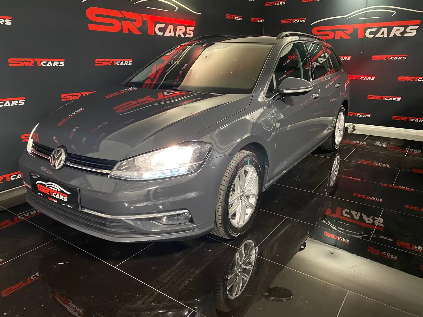 Volkswagen Golf Variant 2.0 TDI DSG Aut. *Massage*AHK*Navi*ACC* 8fach Grau - 2