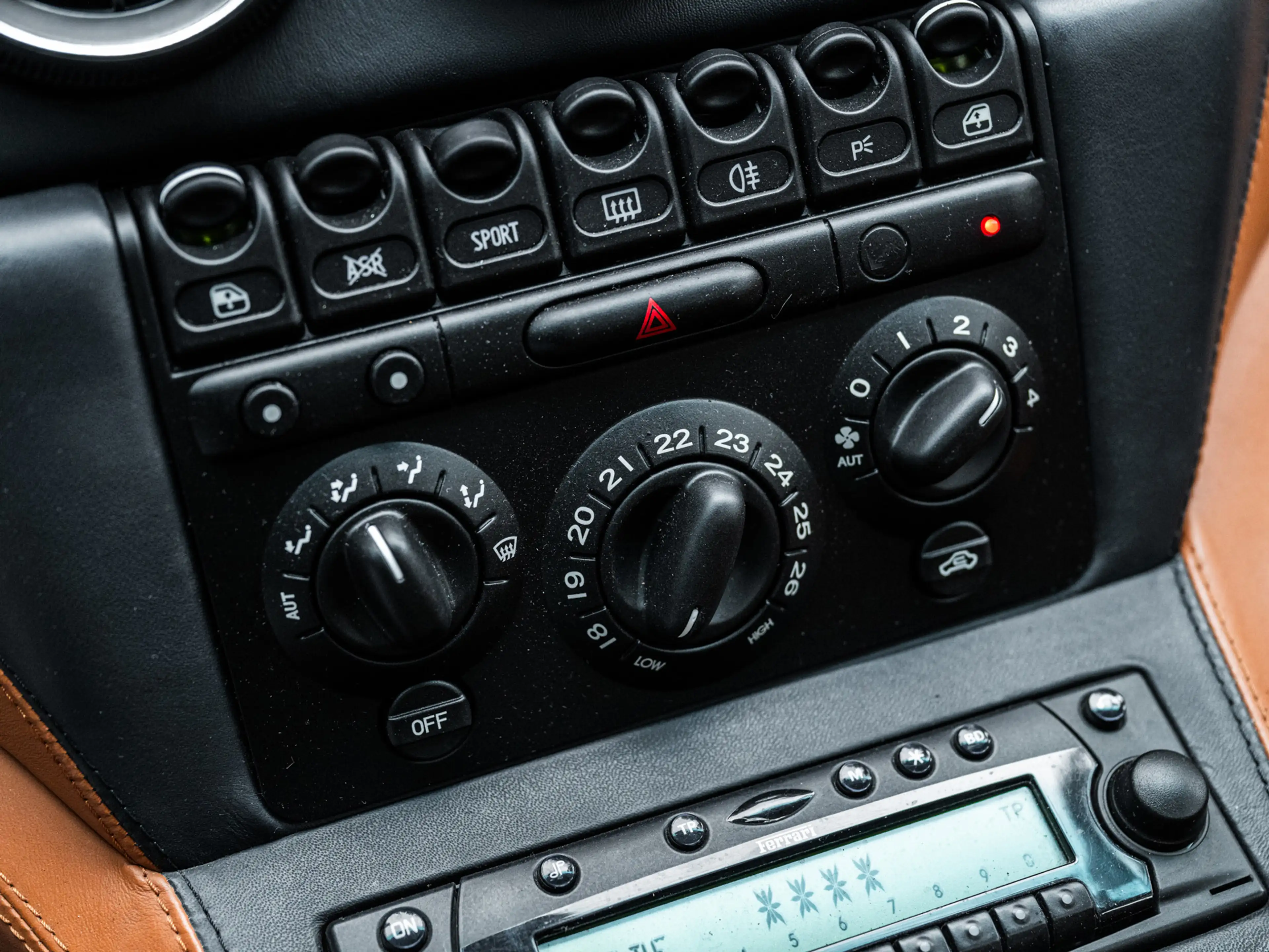 Ferrari 575 575M Maranello F1 — photo 13