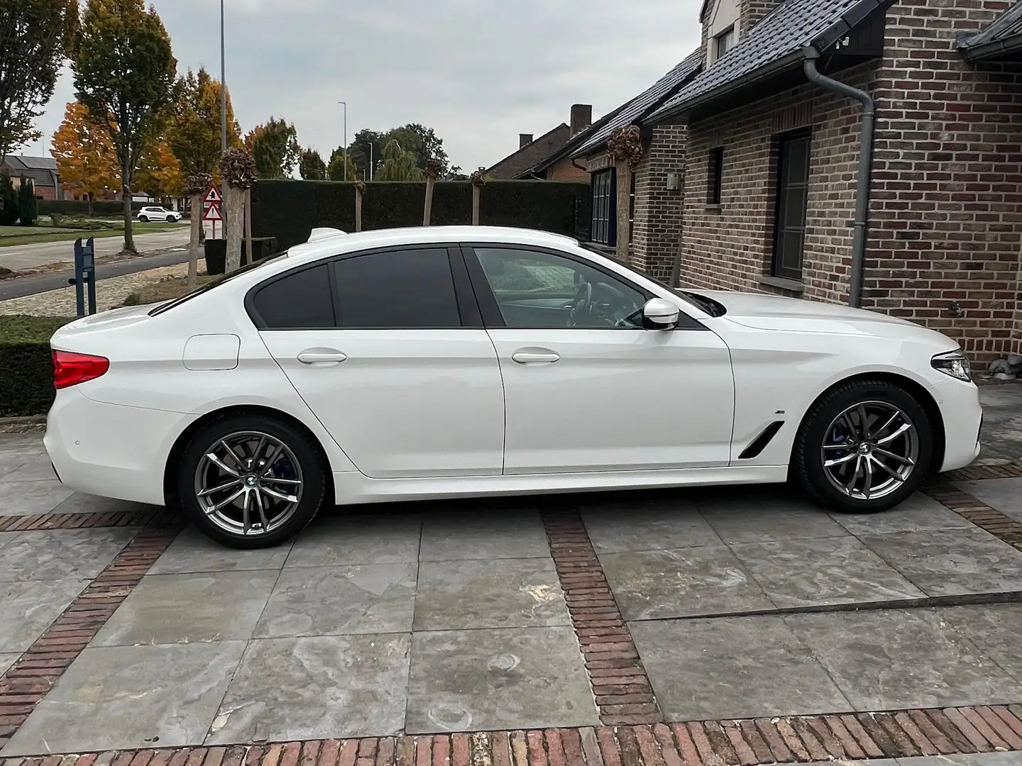 BMW 530 530e xDrive Aut. Sport Line Wit - 2