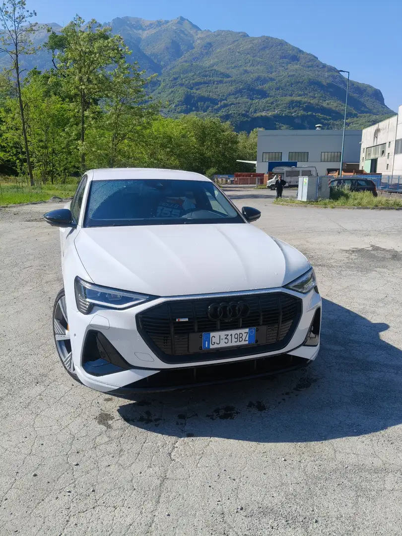Audi SQ8 e-tron Weiß - 2