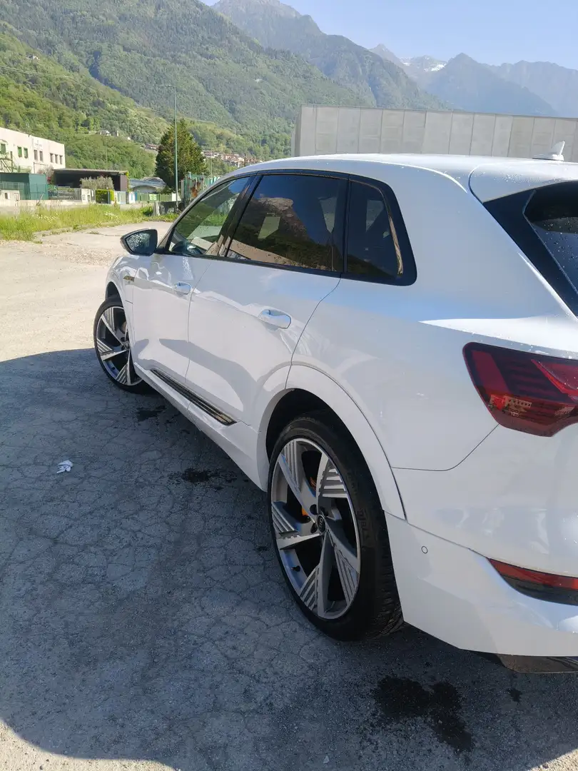 Audi SQ8 e-tron Weiß - 1