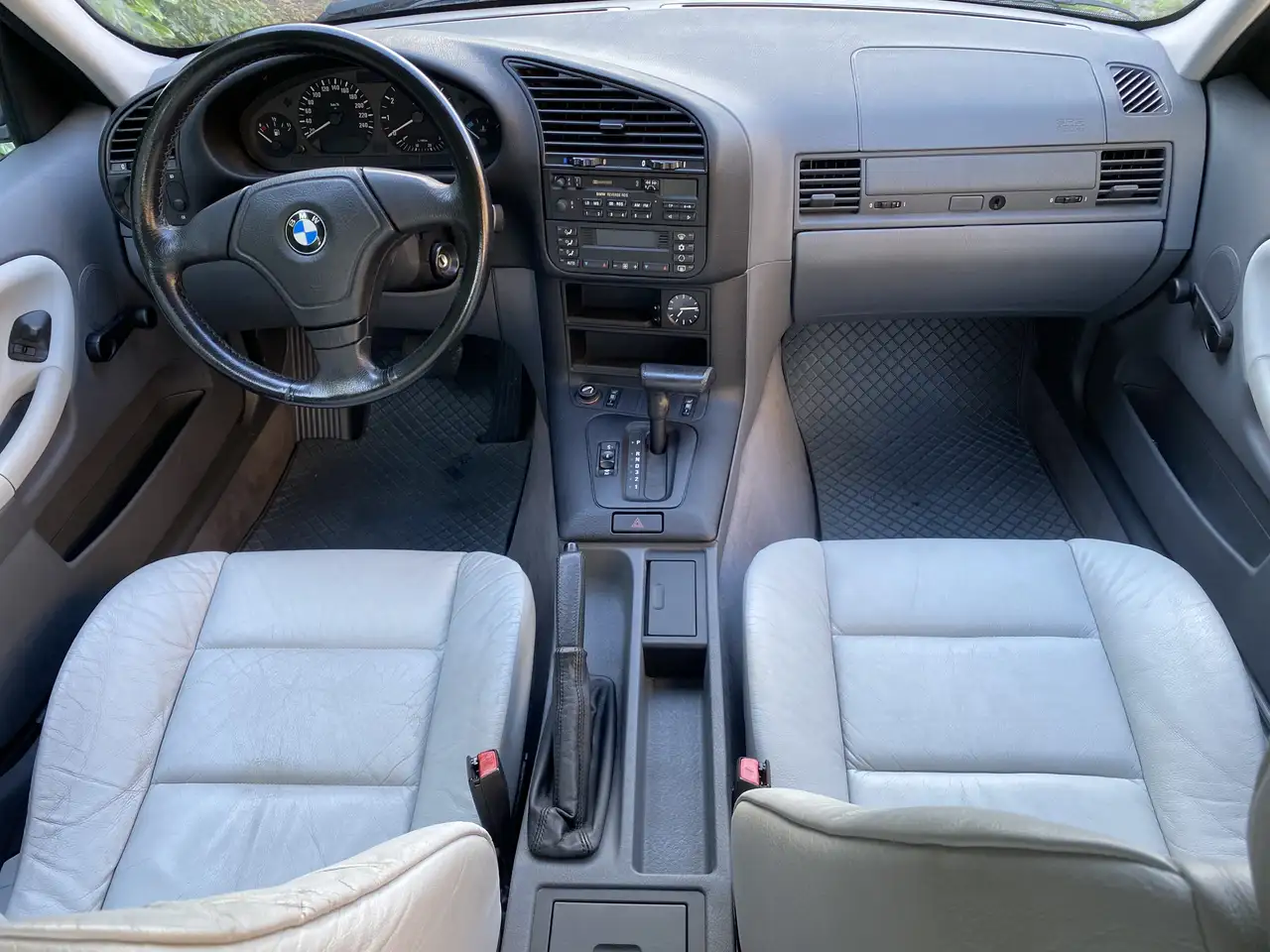 BMW 316i, foto 5