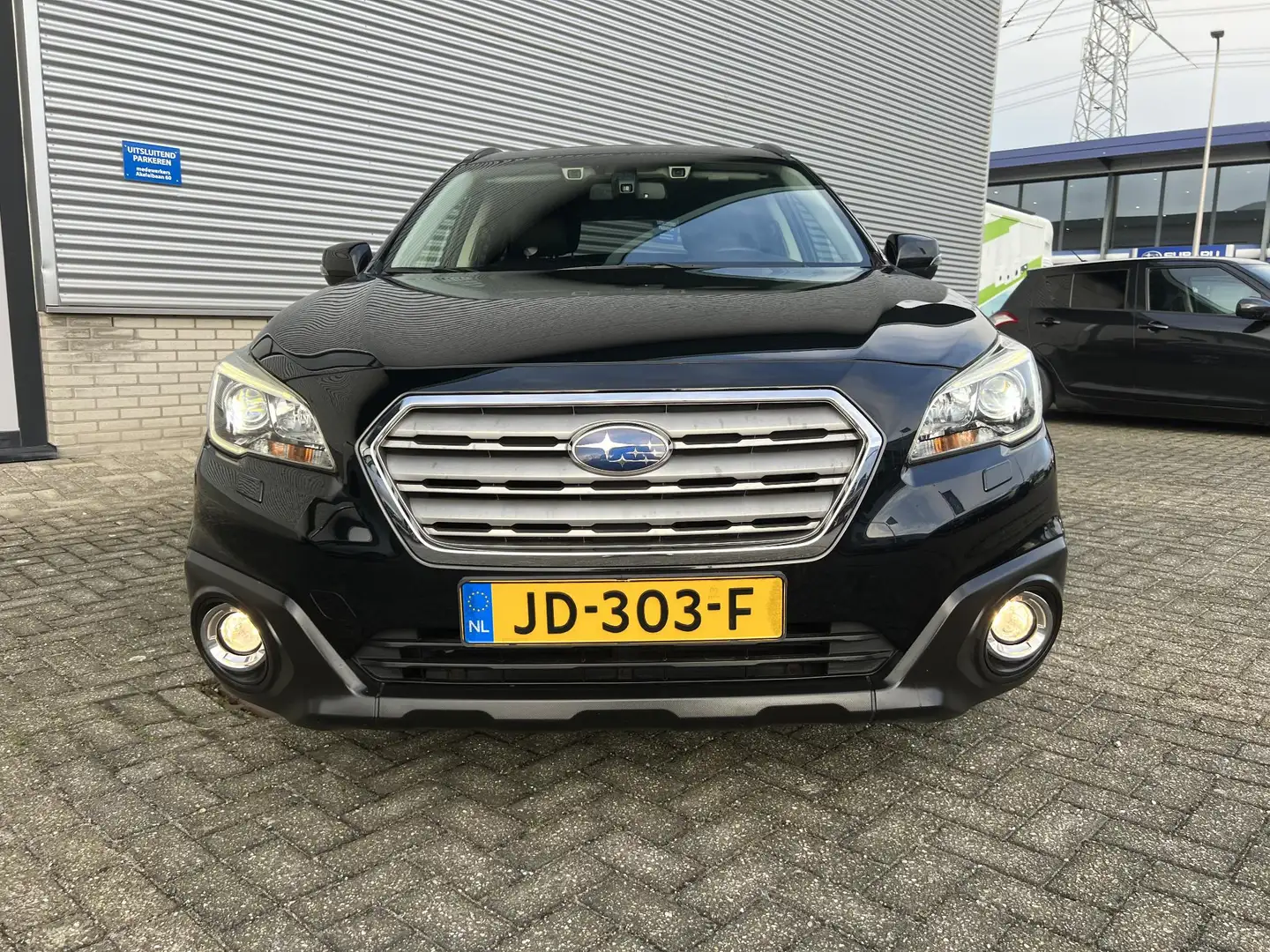 Subaru OUTBACK 2.5i Premium Automaat | Trekhaak | Elek. Schuif/Ka Zwart - 2