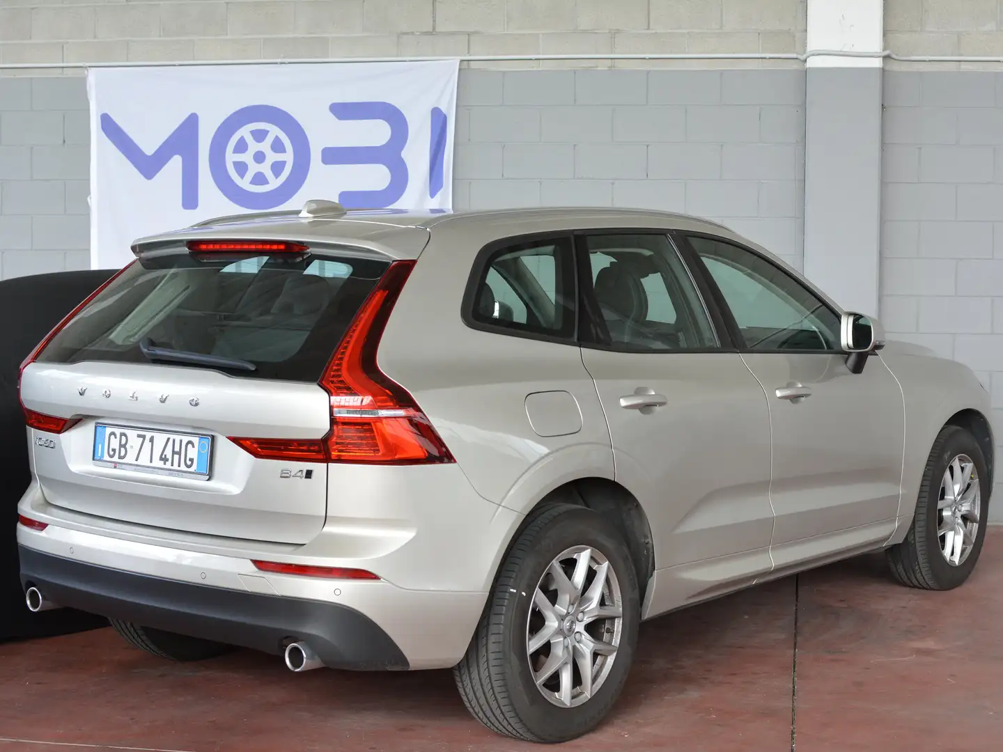 Volvo XC60 XC60 2.0 b4 HYBRID Gold - 1