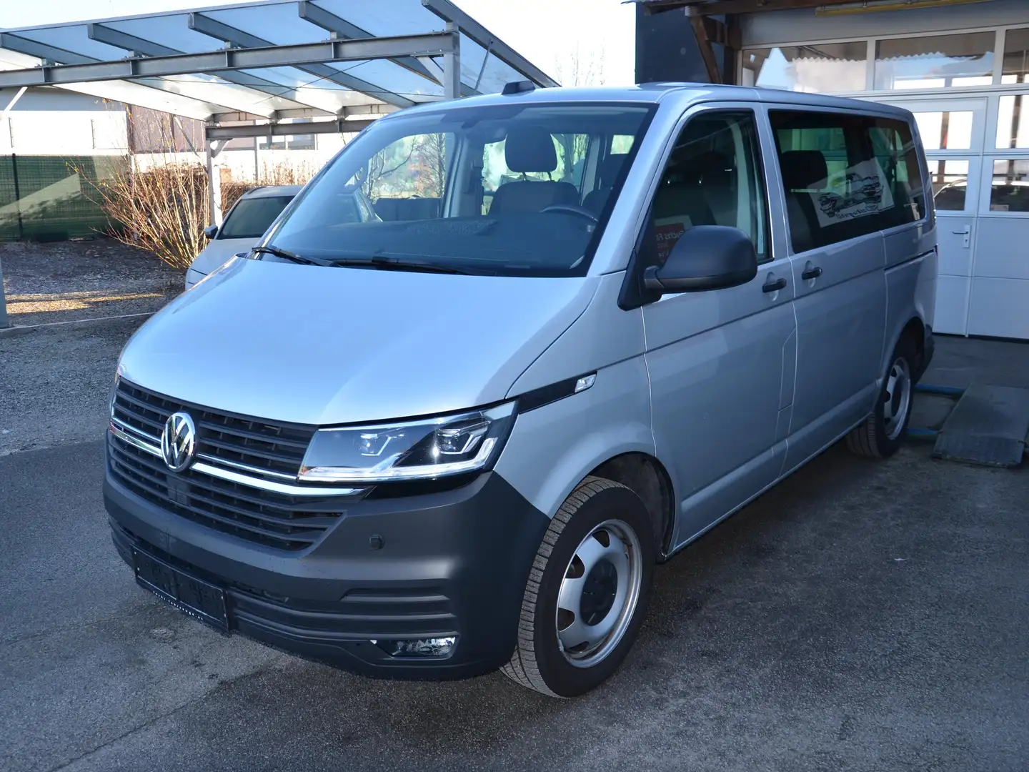 Volkswagen T6.1 Kombi 2,0TDI DSG 4MOTION "ALLRAD AUTOMATIK" STANDHEIZUNG Grau - 2