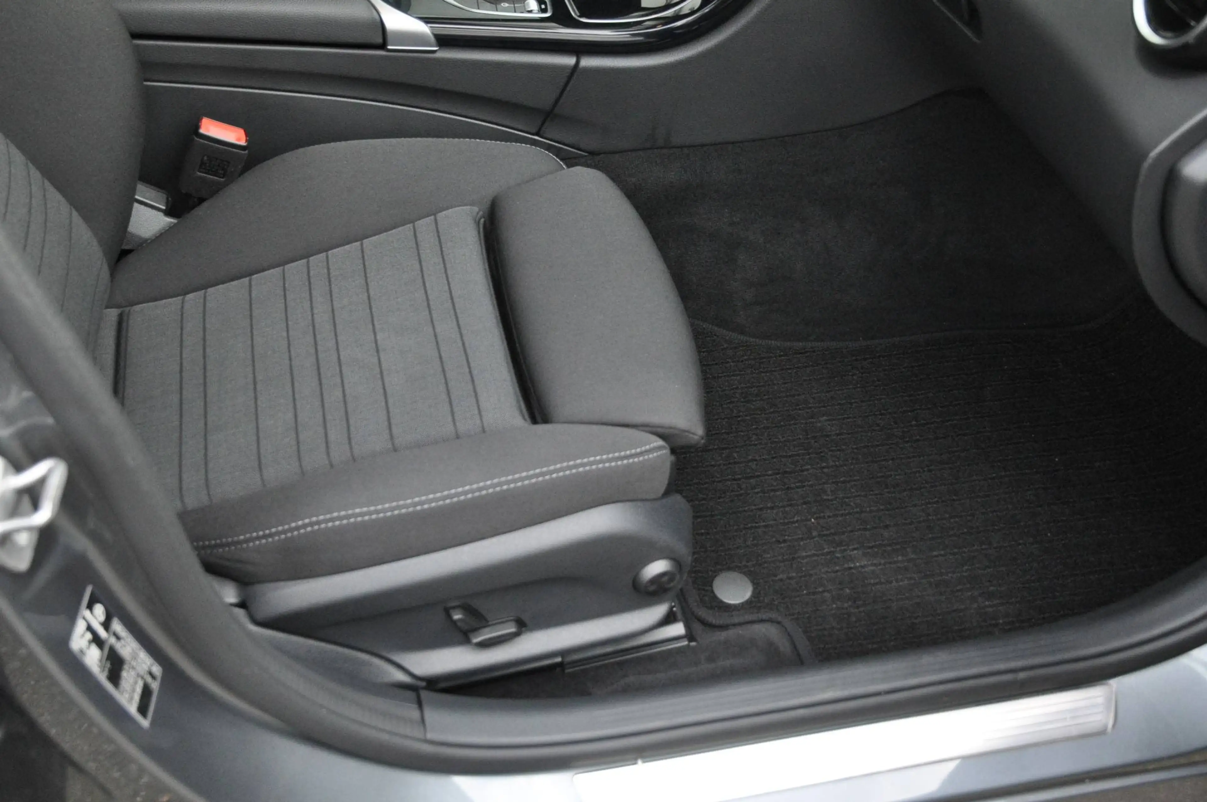 Mercedes-Benz C 220 C 220 d 9G-TRONIC*AHK-Navi-Kamera-1.Hand** — photo 10