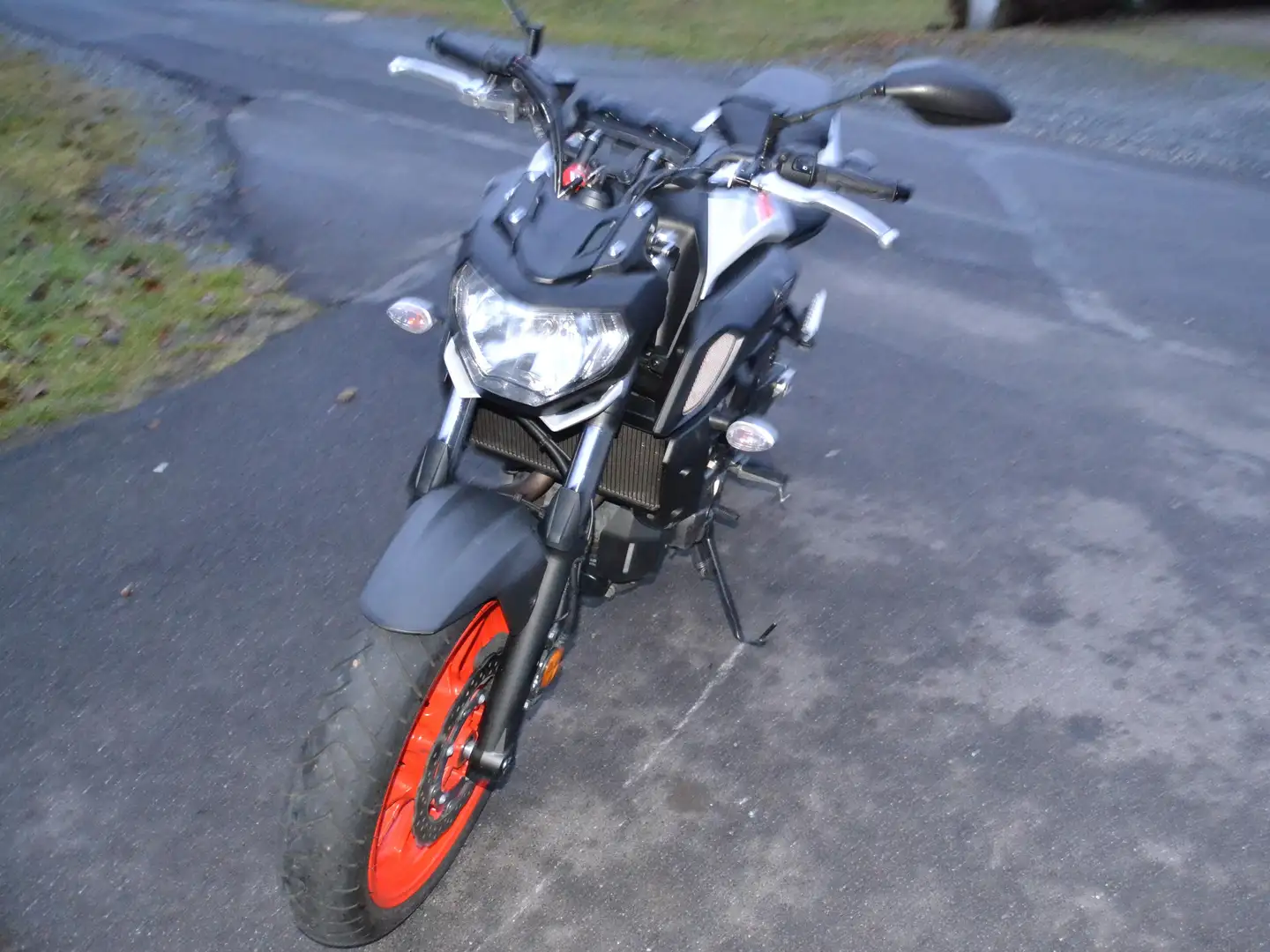 Yamaha MT-07 Tieferlegung bis zu 50 mm möglich Plateado - 2