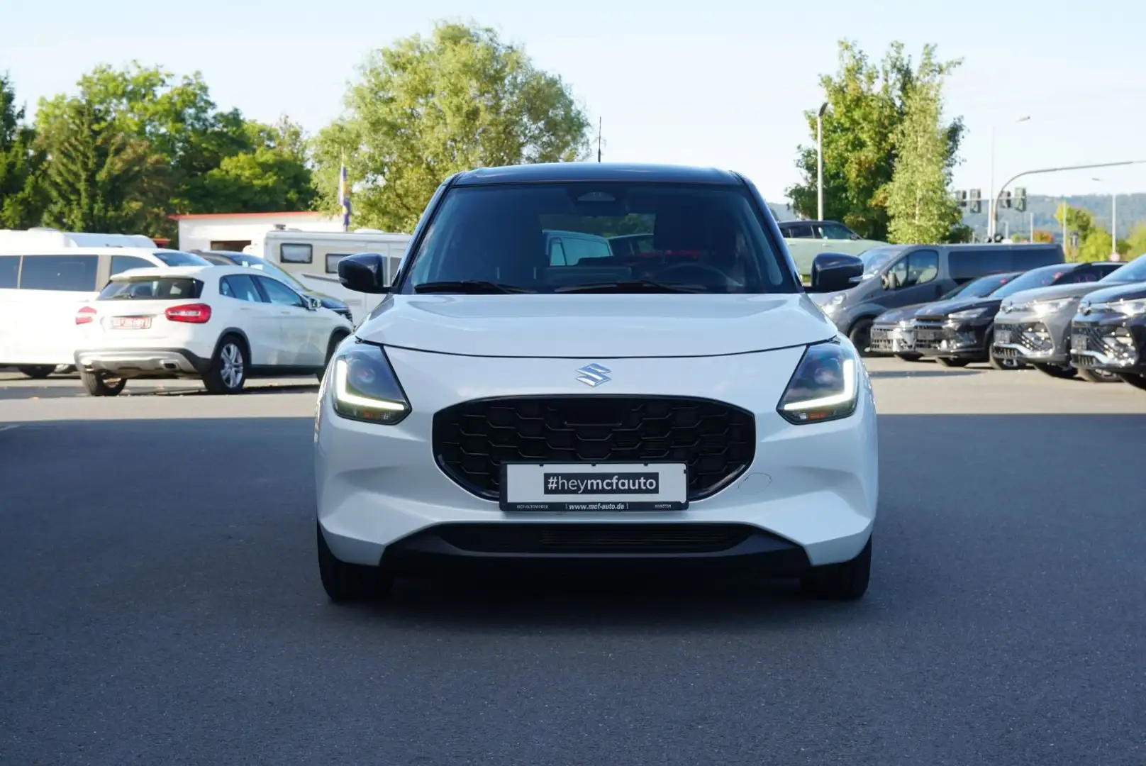 Suzuki Swift 1.2 Dualjet Hybrid Comfort Plus *ACC*LED* Weiß - 2