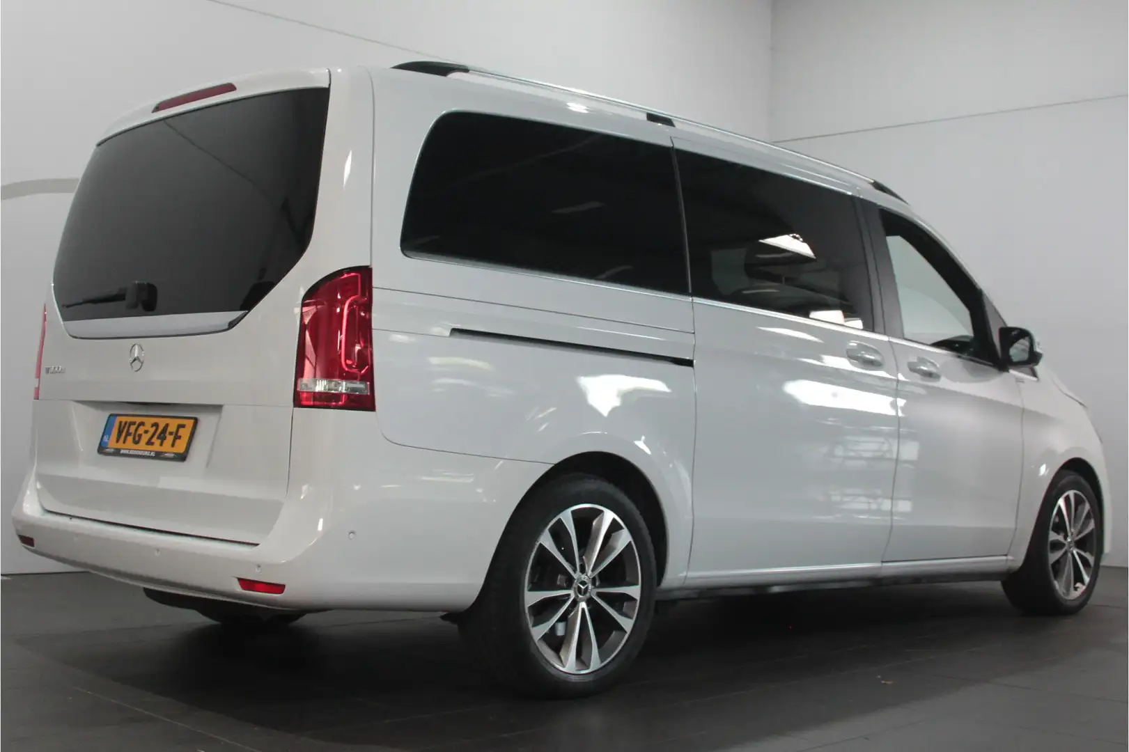 Mercedes-Benz V 300 300d Lang DC Edition - Navi / Leder / 360º / Rijst Wit - 2