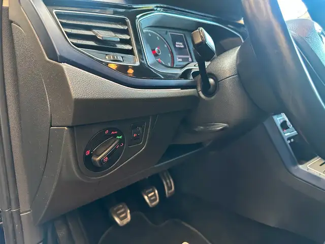 Volkswagen Polo view 9
