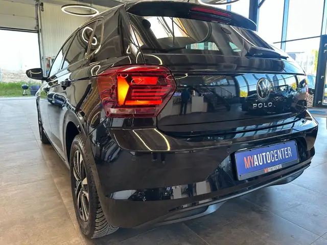 Volkswagen Polo view 5