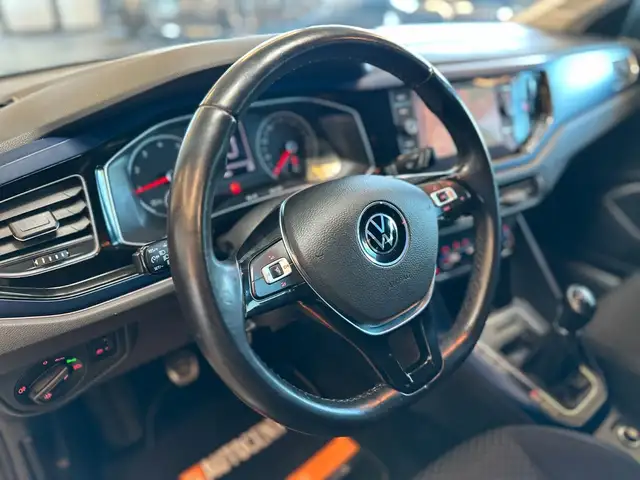 Volkswagen Polo view 11