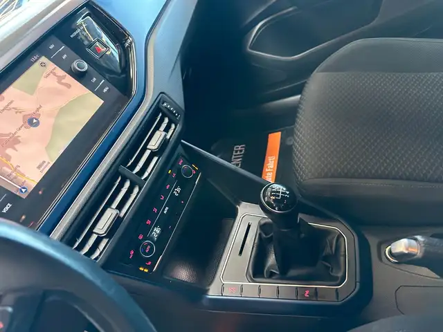 Volkswagen Polo view 12