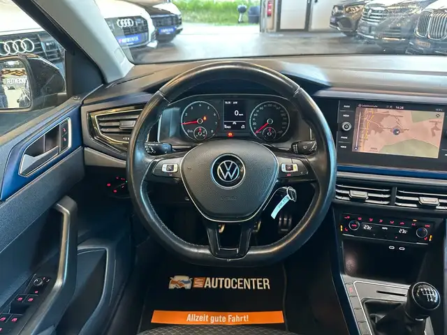 Volkswagen Polo view 8