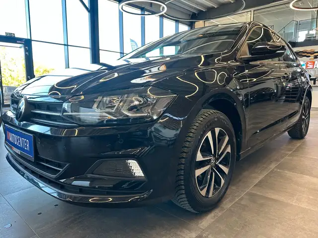 Volkswagen Polo view 4