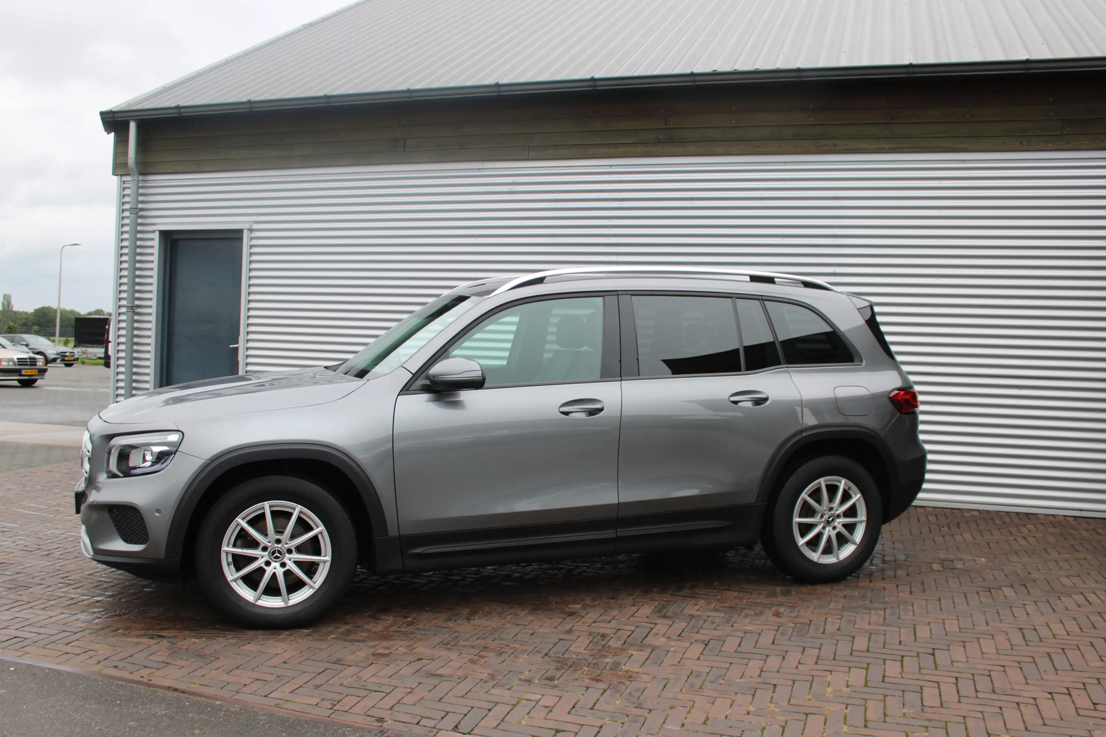 Mercedes-Benz GLB 200 Business Solution — photo 3