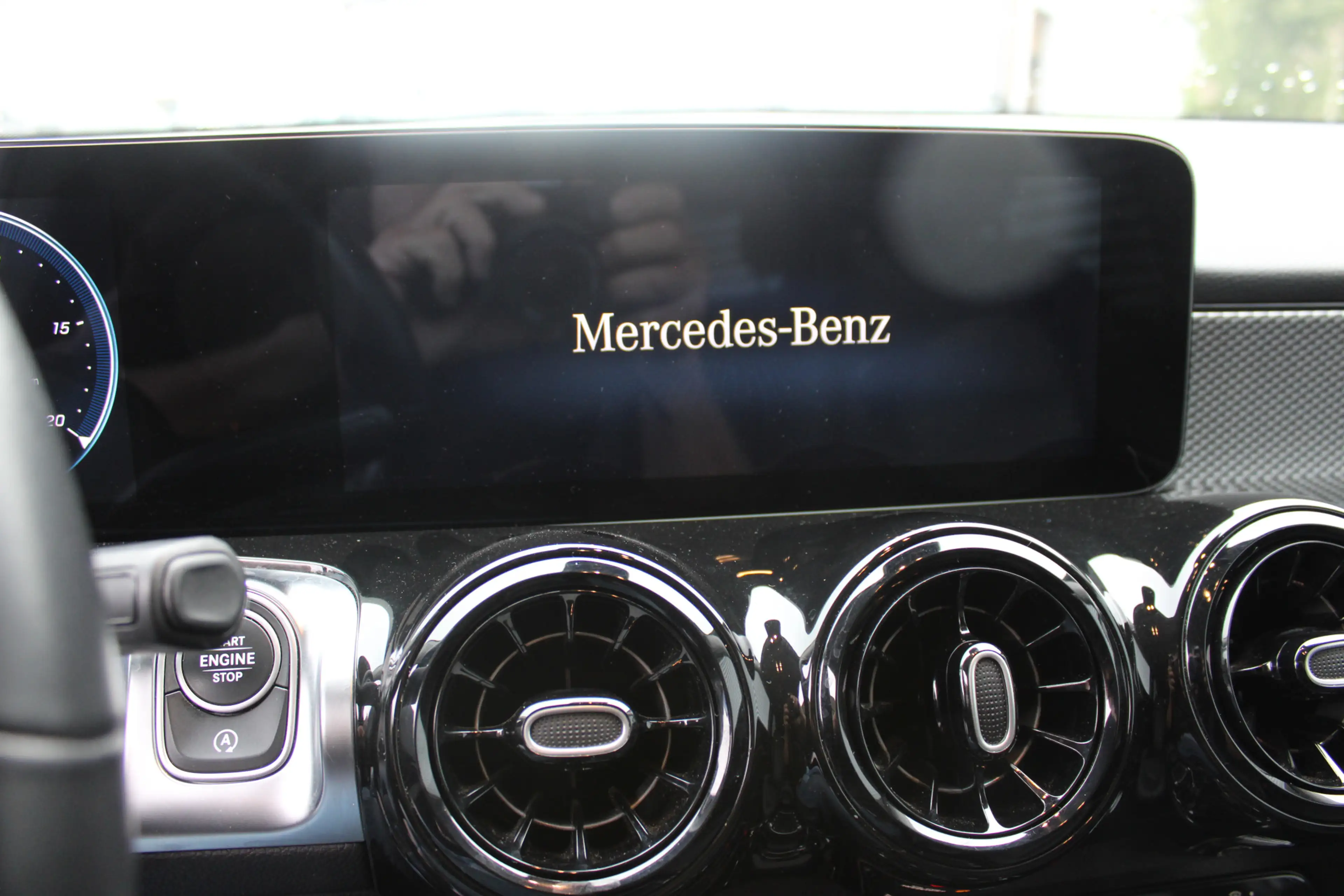 Mercedes-Benz GLB 200 Business Solution — photo 7